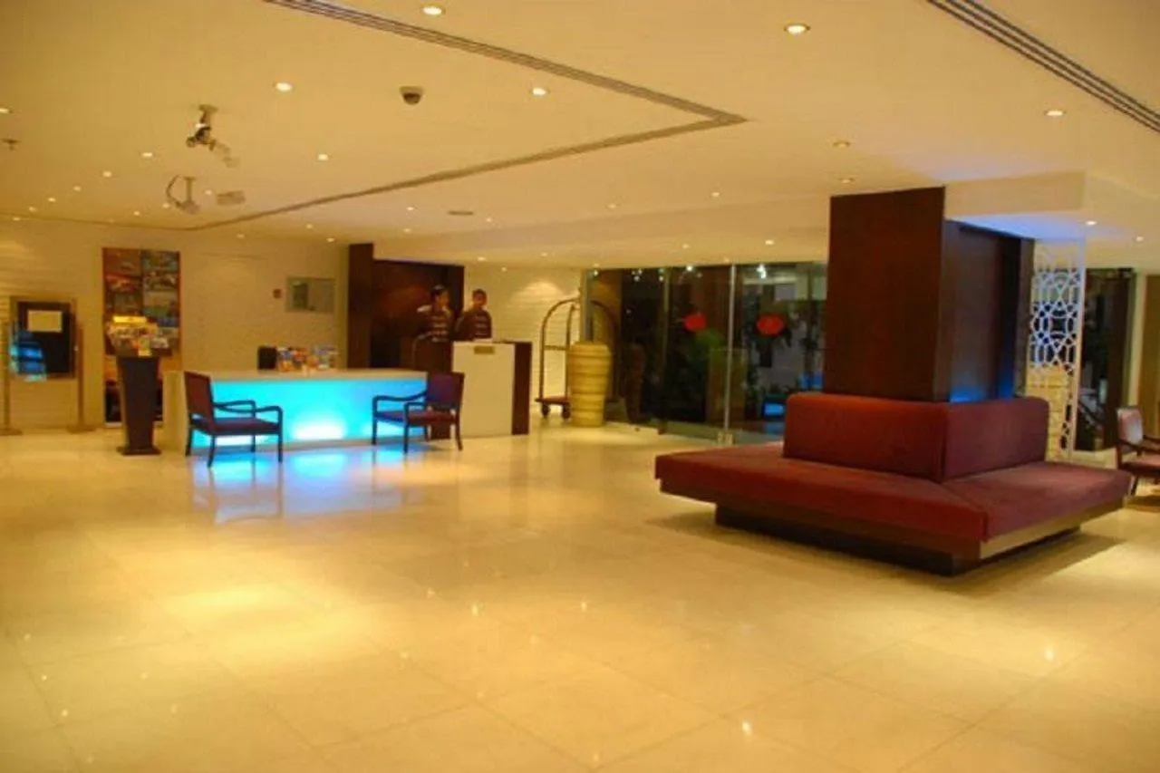 دبي London Crown 1 Hotel Apartments 3*,